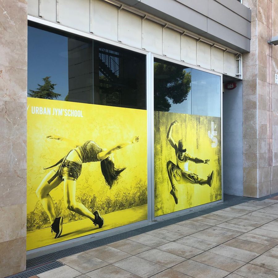 Escaparate de una escuela de danza